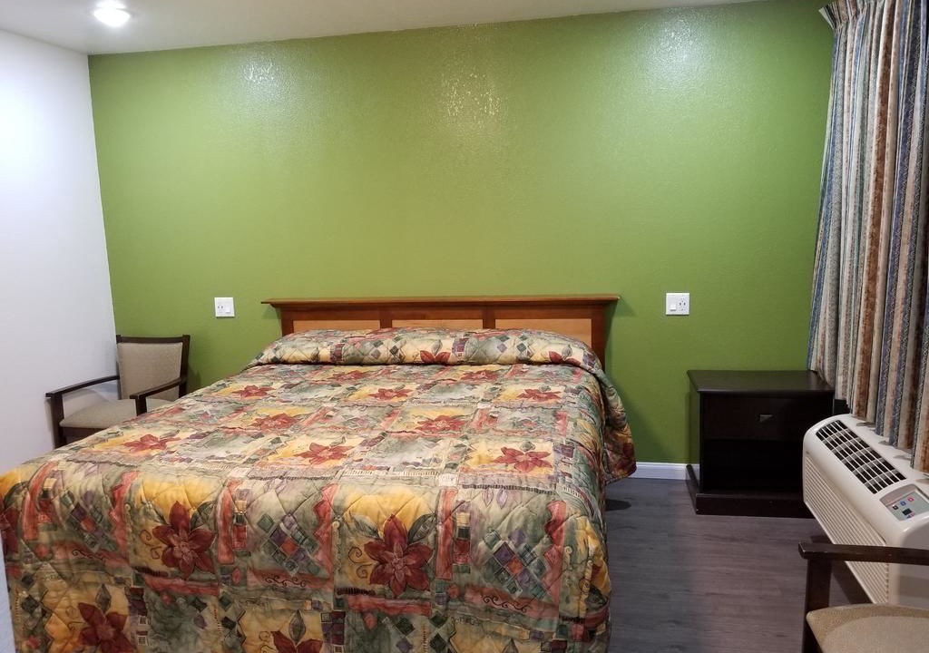 Photo of Bedroom in Oakland