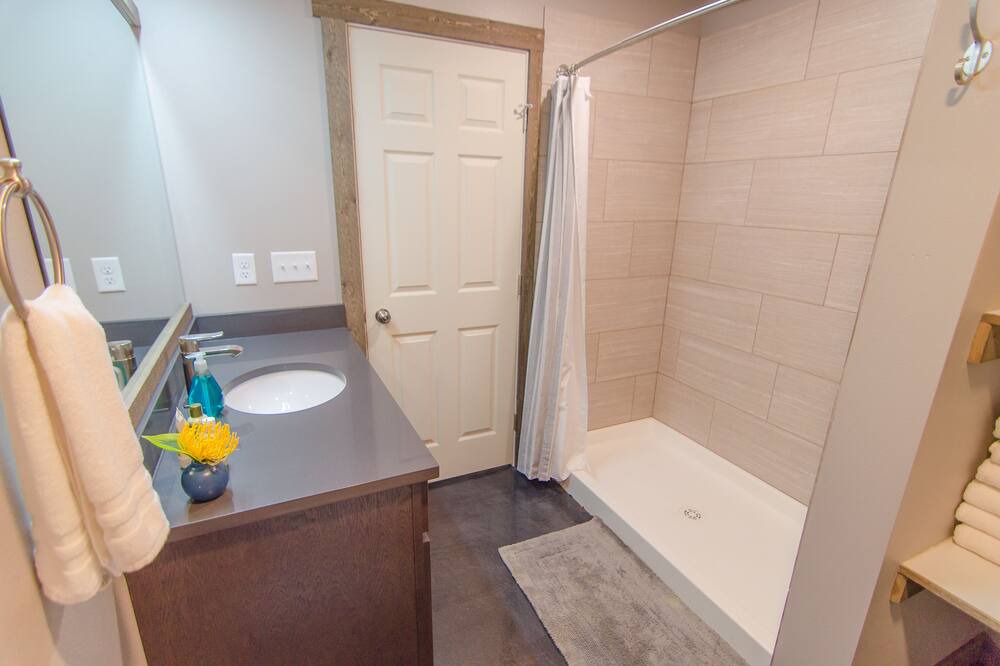 Photo of Bathroom in Gateway
