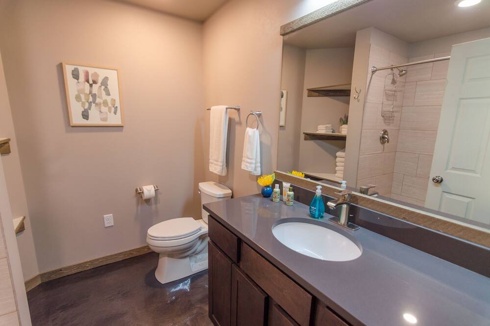 Photo of Bathroom in Gateway