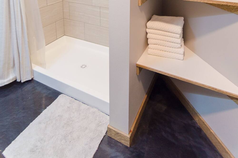 Photo of Bathroom in Gateway