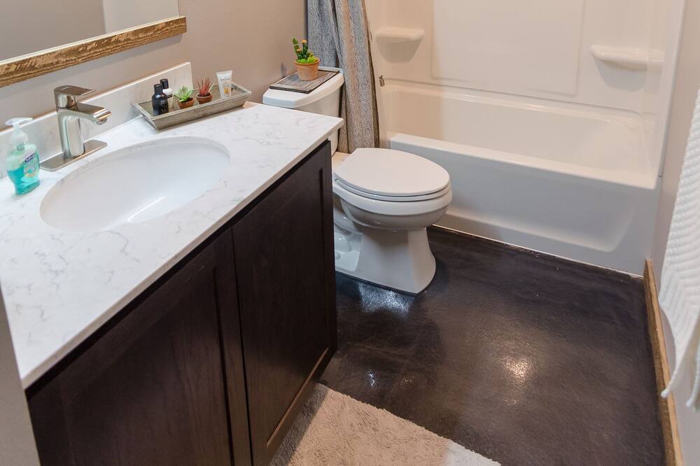 Photo of Bathroom in Gateway