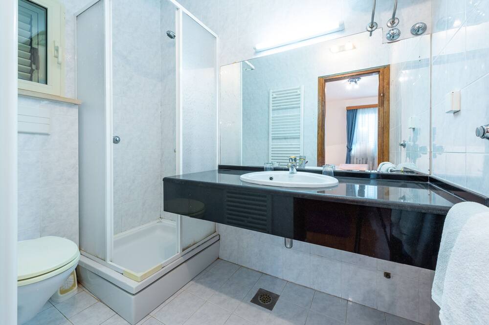 Photo of Bathroom in Slano