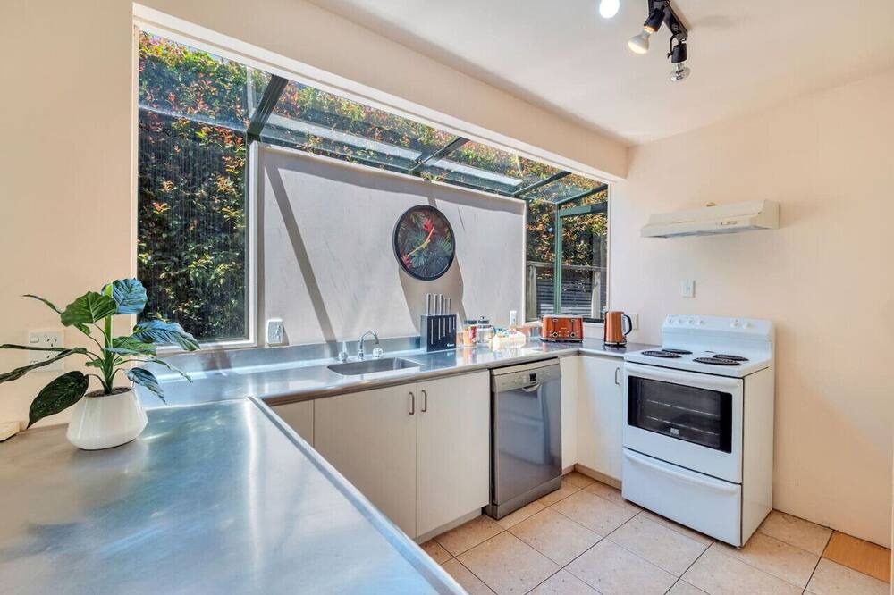 Photo of Others in Ponsonby