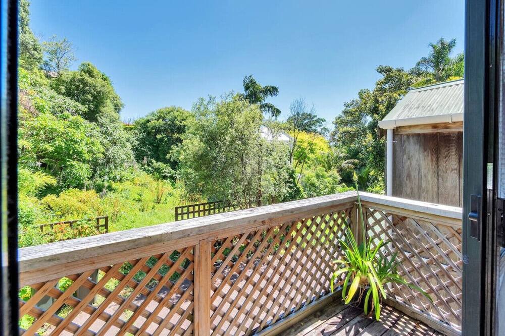 Photo of Others in Ponsonby