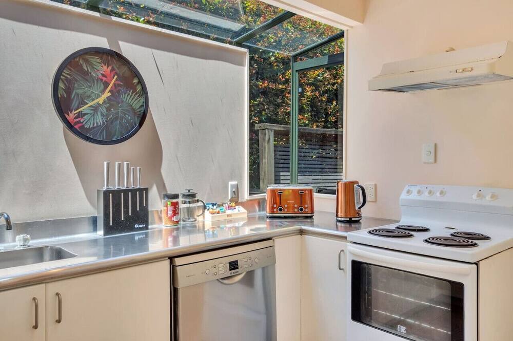 Photo of Others in Ponsonby