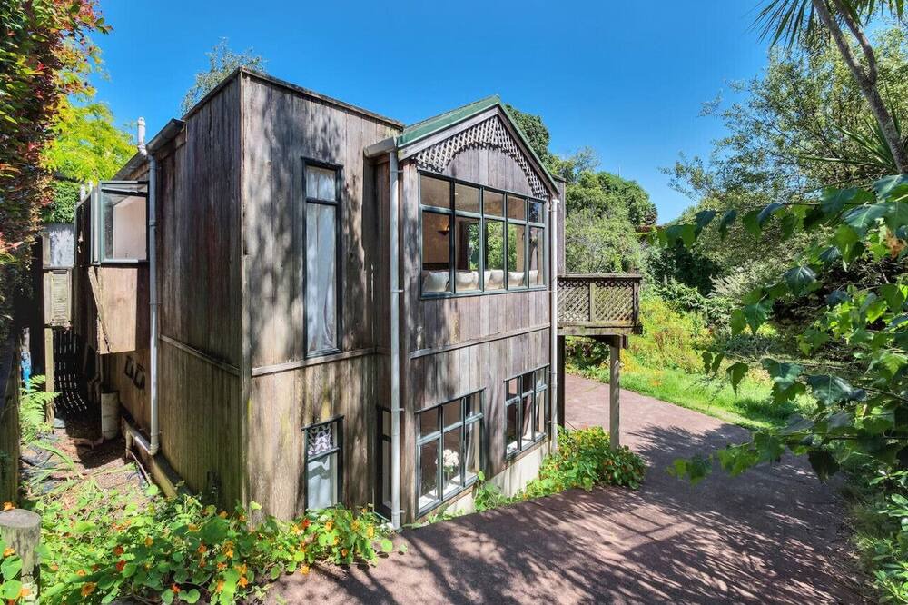 Photo of Others in Ponsonby