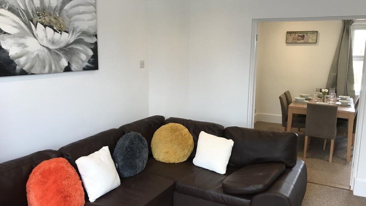 Photo of Livingroom in Shirley