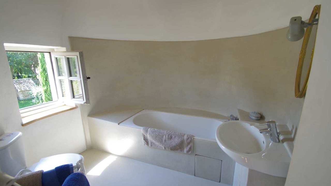 Photo of Bathroom in Pont-Saint-Esprit