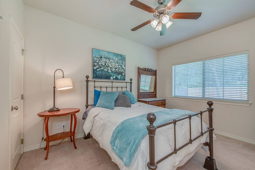 Photo of Bedroom in College Station