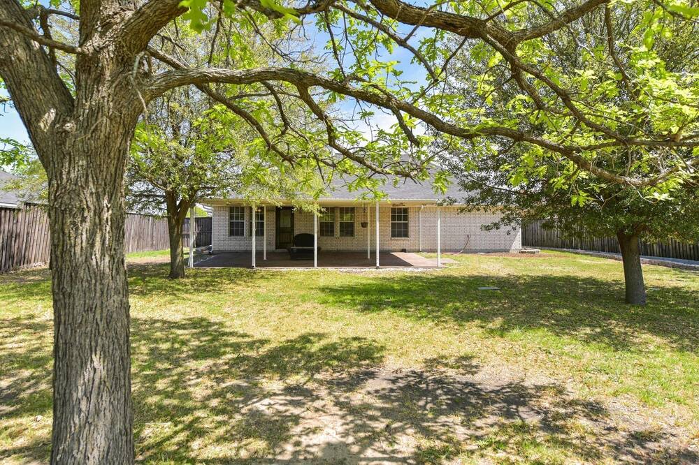 Photo of Outdoor in Red Oak