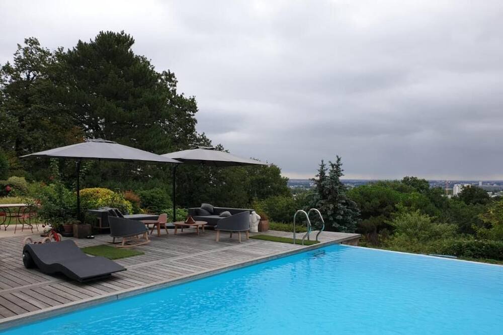 Photo of Outdoor in Le Plessis-Robinson
