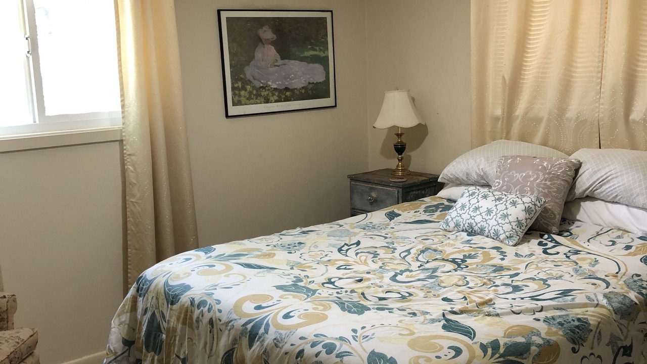 Photo of Bedroom in Trinity Center