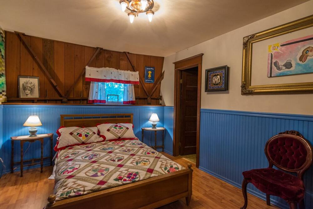 Photo of Bedroom in North Creek