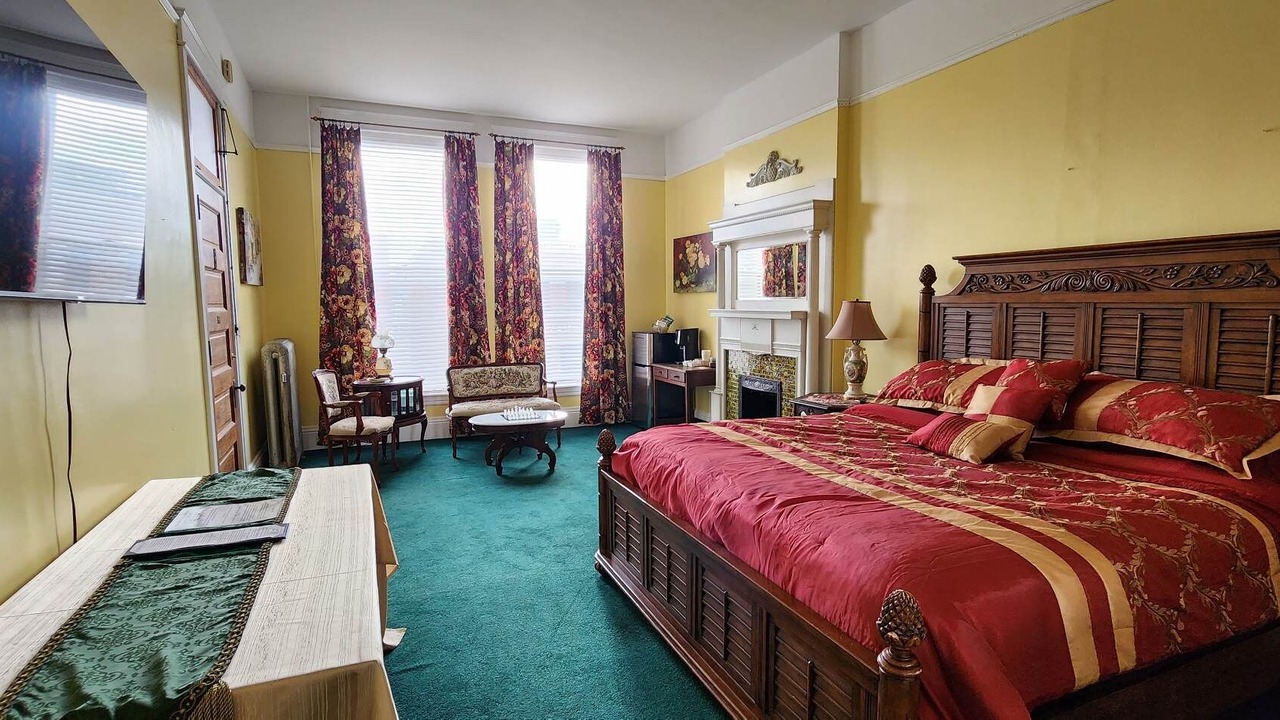 Photo of Bedroom in Clinton