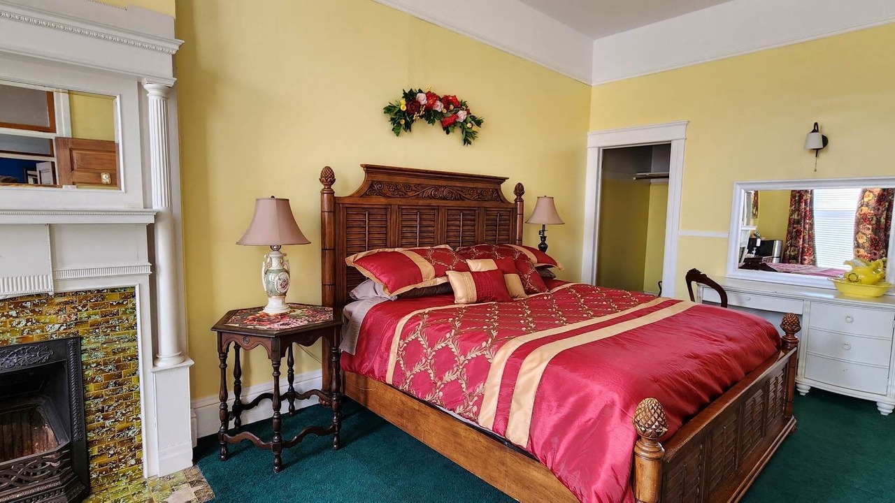 Photo of Bedroom in Clinton