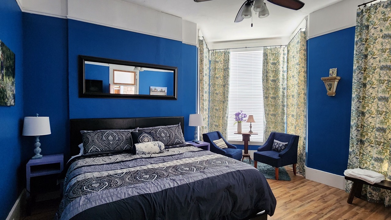 Photo of Bedroom in Clinton