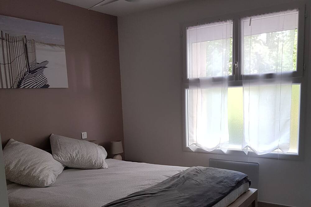 Photo of Bedroom in Le Cailar