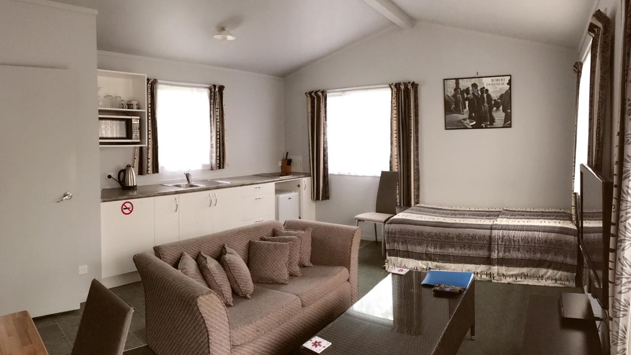 Photo of Livingroom in Parakai