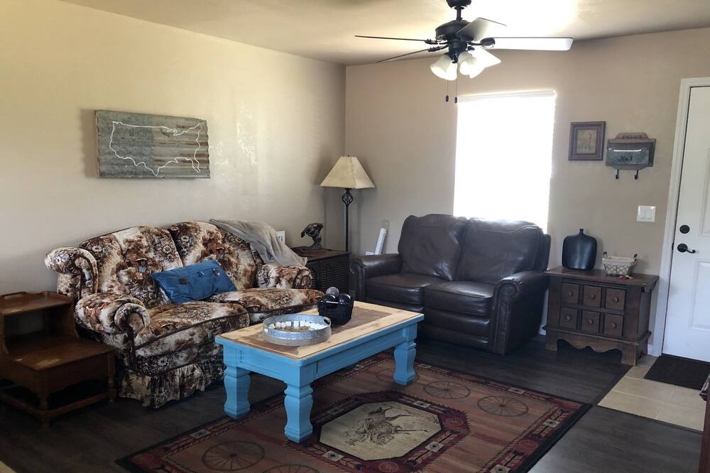 Photo of Bedroom in Lincoln County