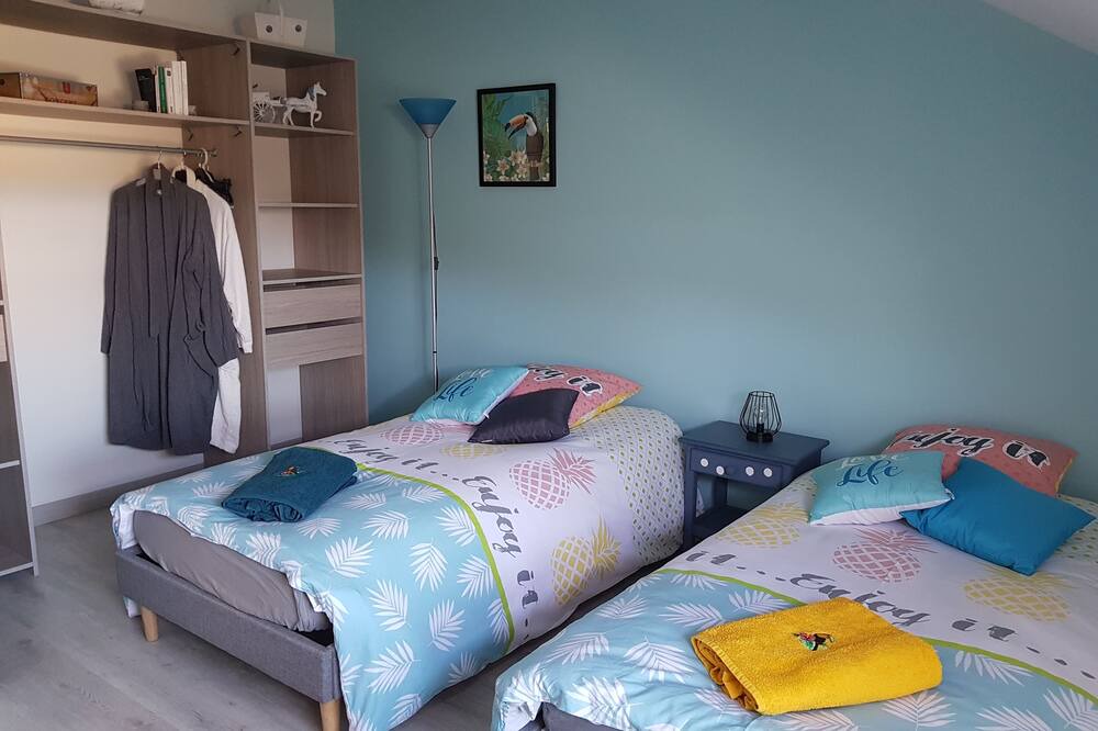 Photo of Bedroom in Theneuil