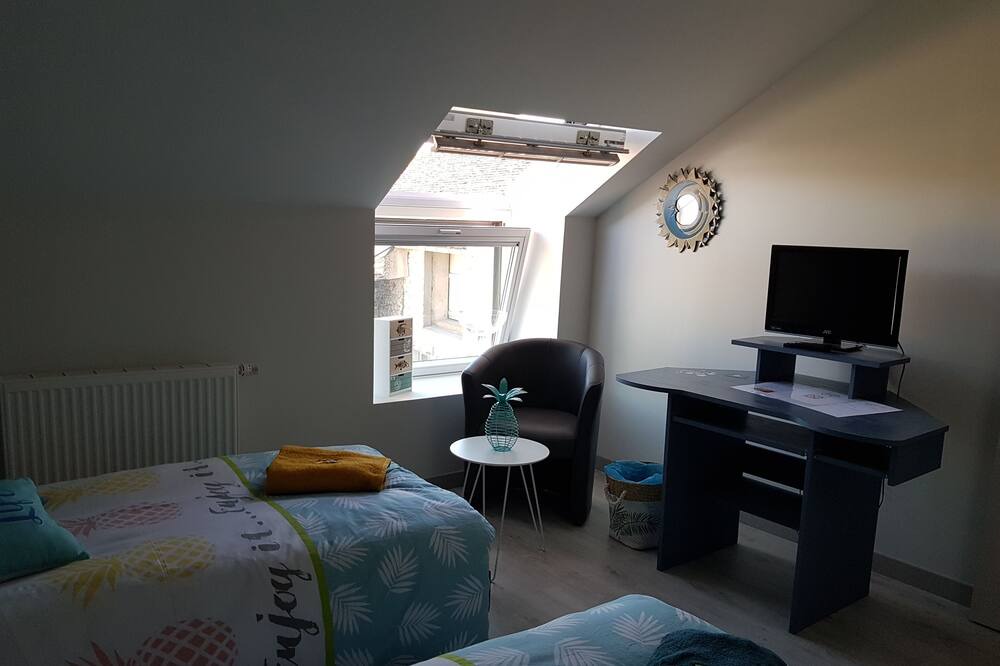 Photo of Bedroom in Theneuil