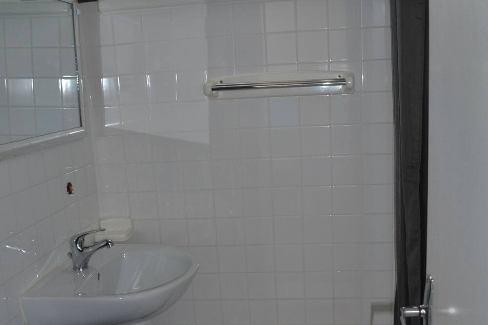 Photo of Bathroom in Verruyes