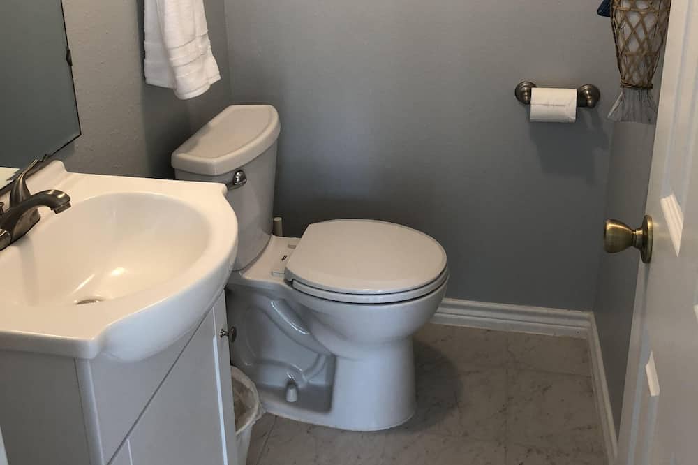 Photo of Bathroom in Blanchard