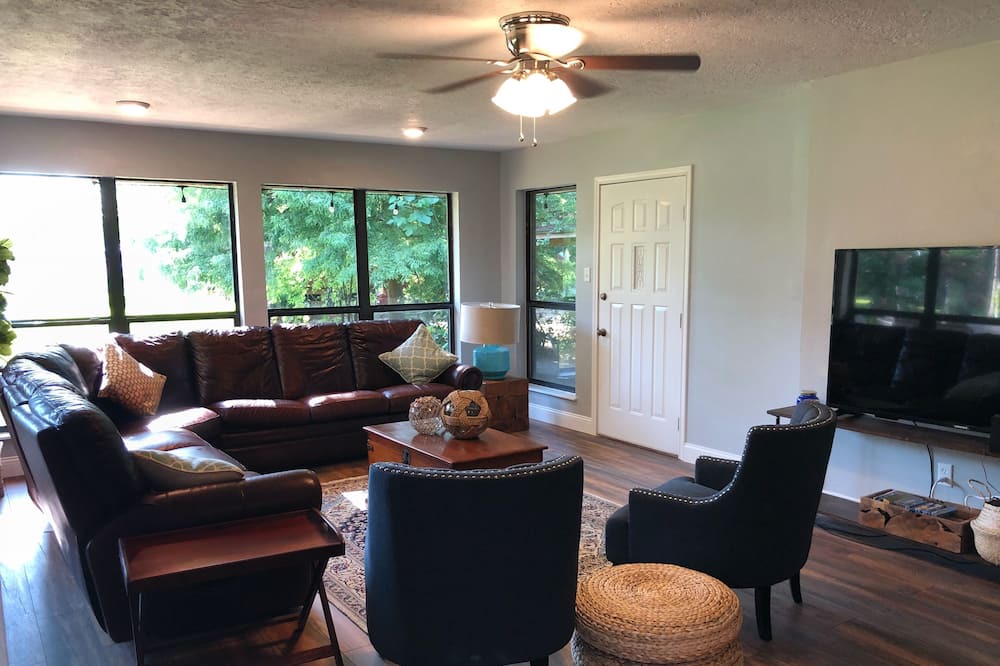 Photo of Bedroom in Blanchard
