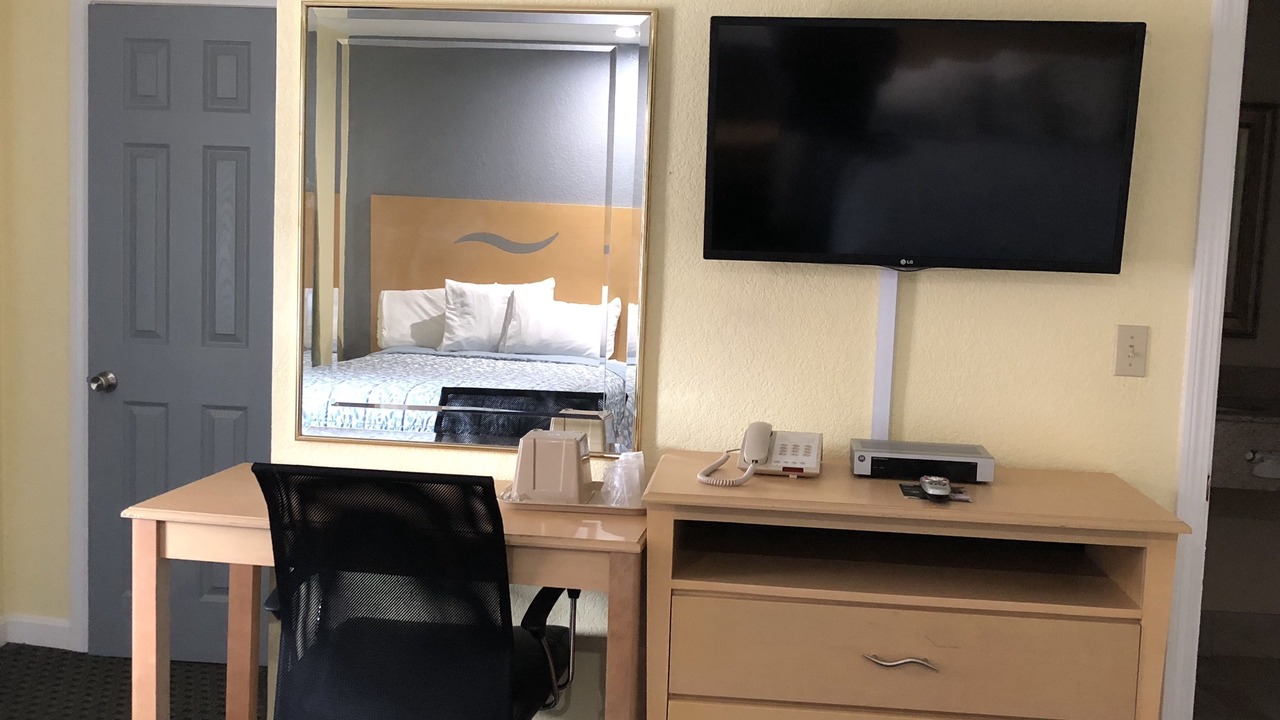 Photo of Bedroom in Saugus