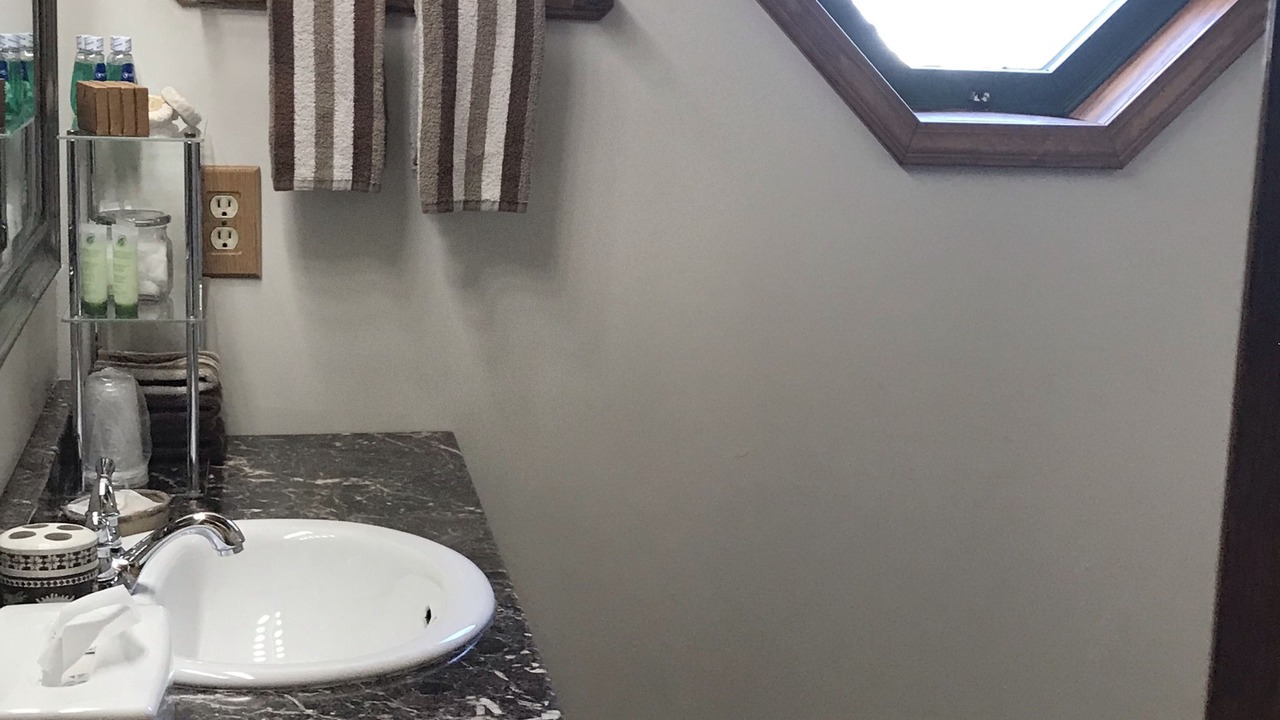 Photo of Bathroom in Poplar Bluff