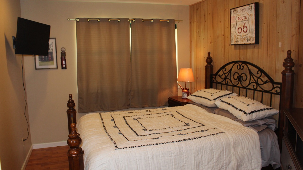Photo of Bedroom in Spring City