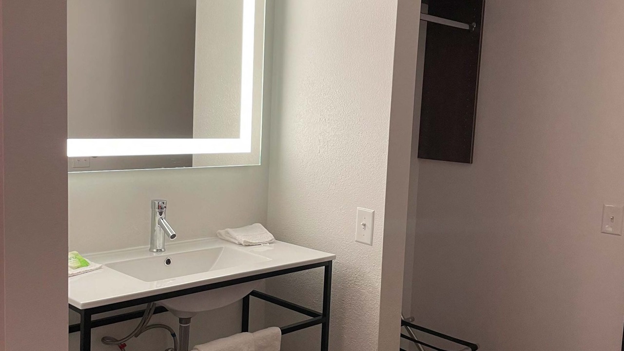 Photo of Others in Ashton