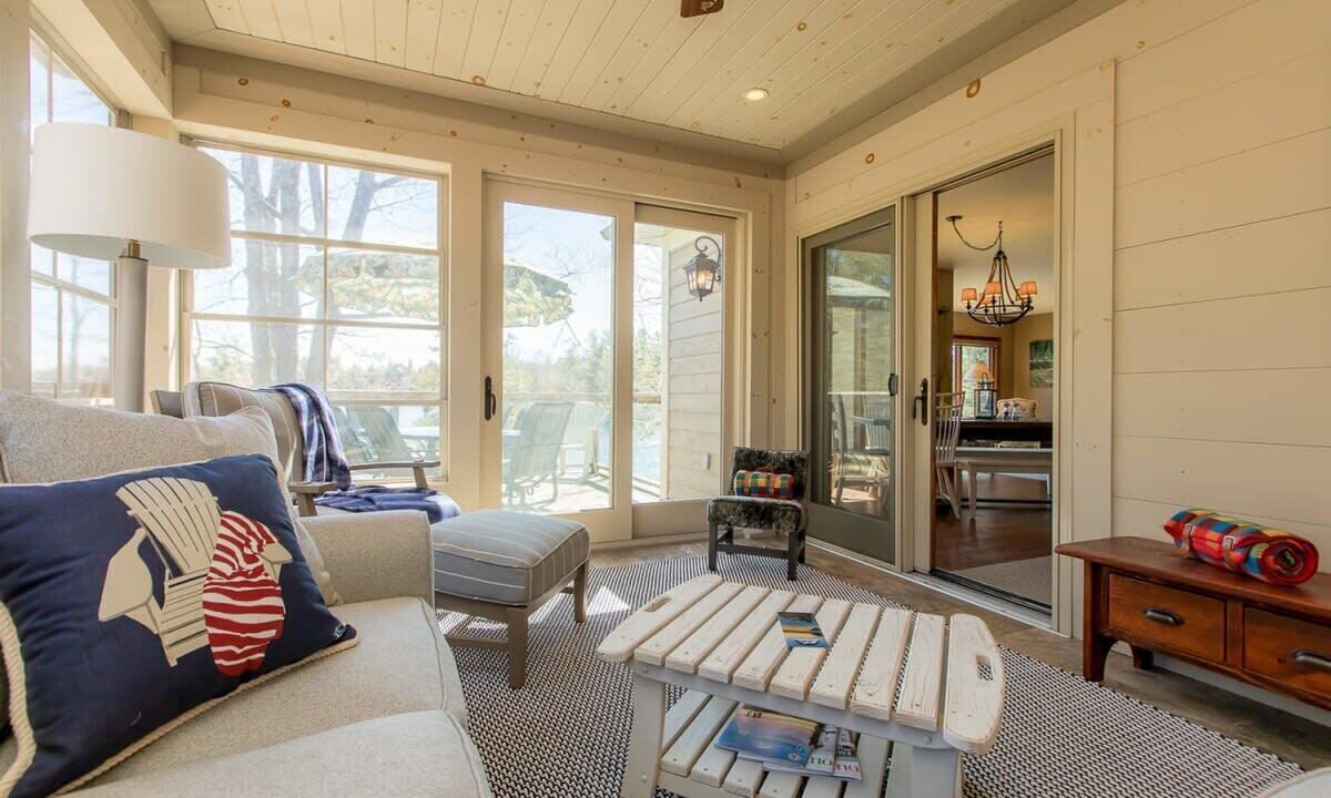 Photo of Livingroom in Georgian Bay