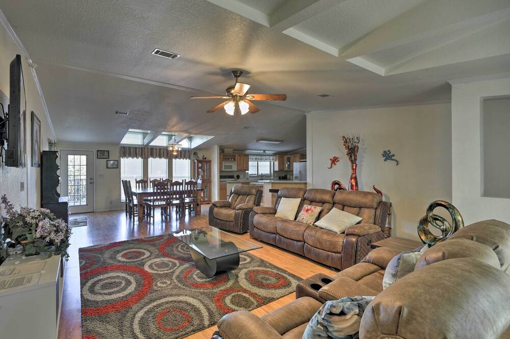 Photo of Bedroom in Lakehills