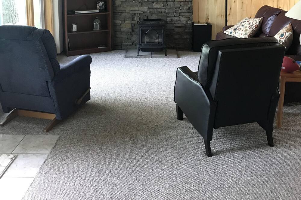 Photo of Livingroom in Cushing