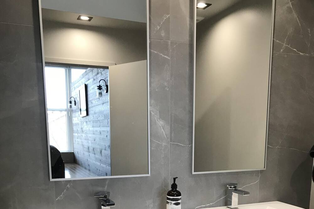 Photo of Bathroom in Maisonneuve