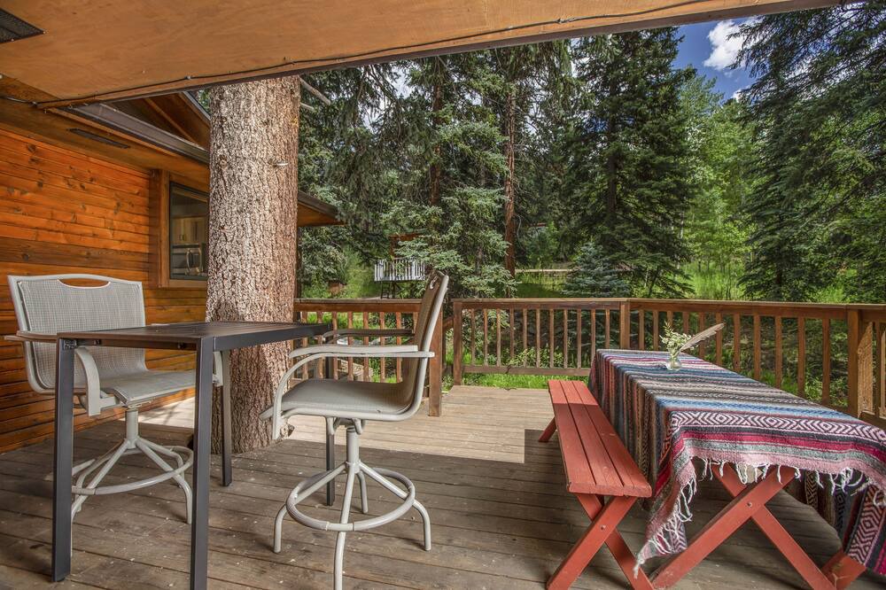 Photo of Patio Balcony in Shadow Mountain