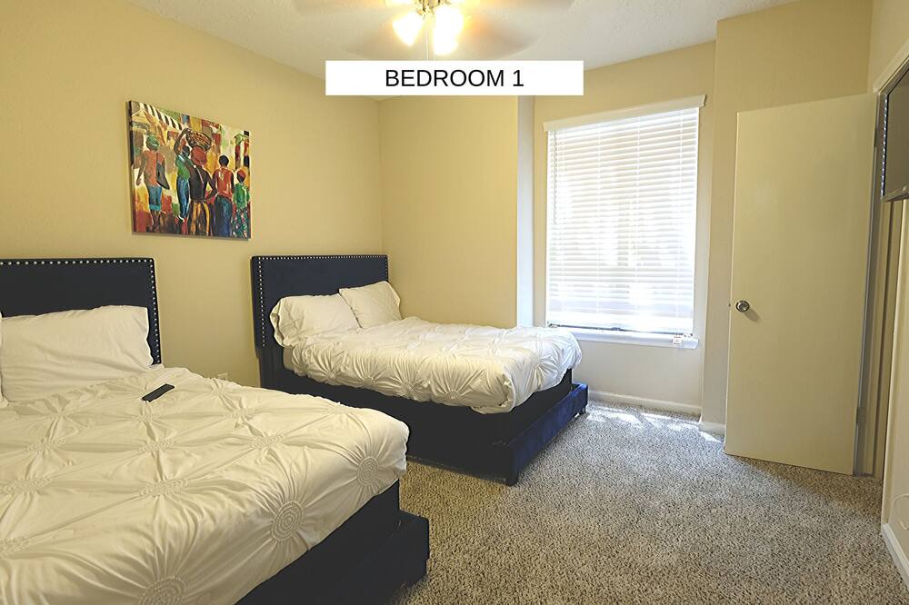 Photo of Bedroom in Pecan Grove
