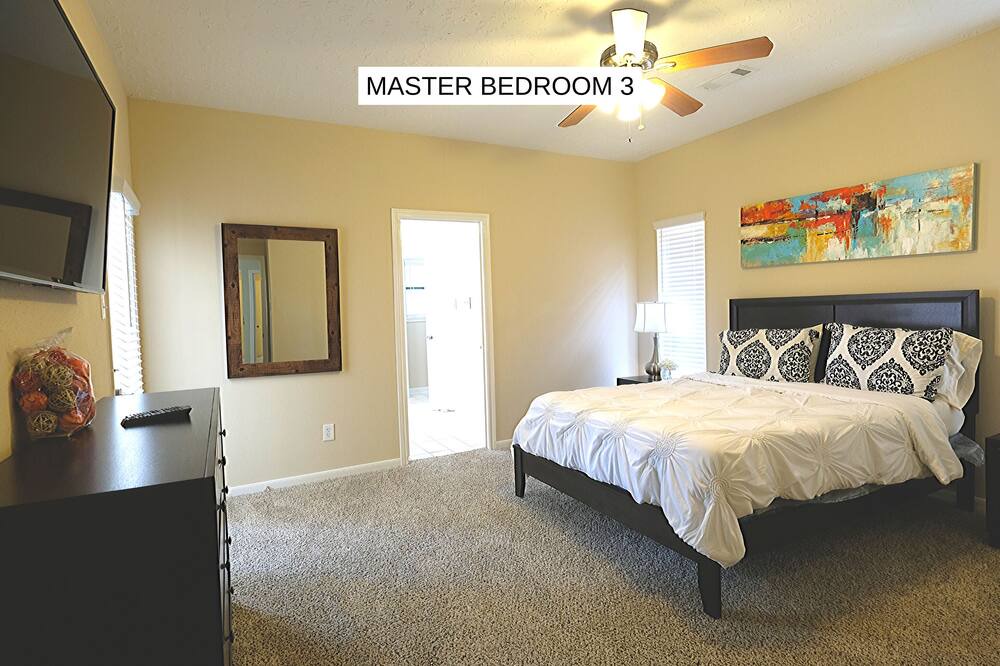 Photo of Bedroom in Pecan Grove
