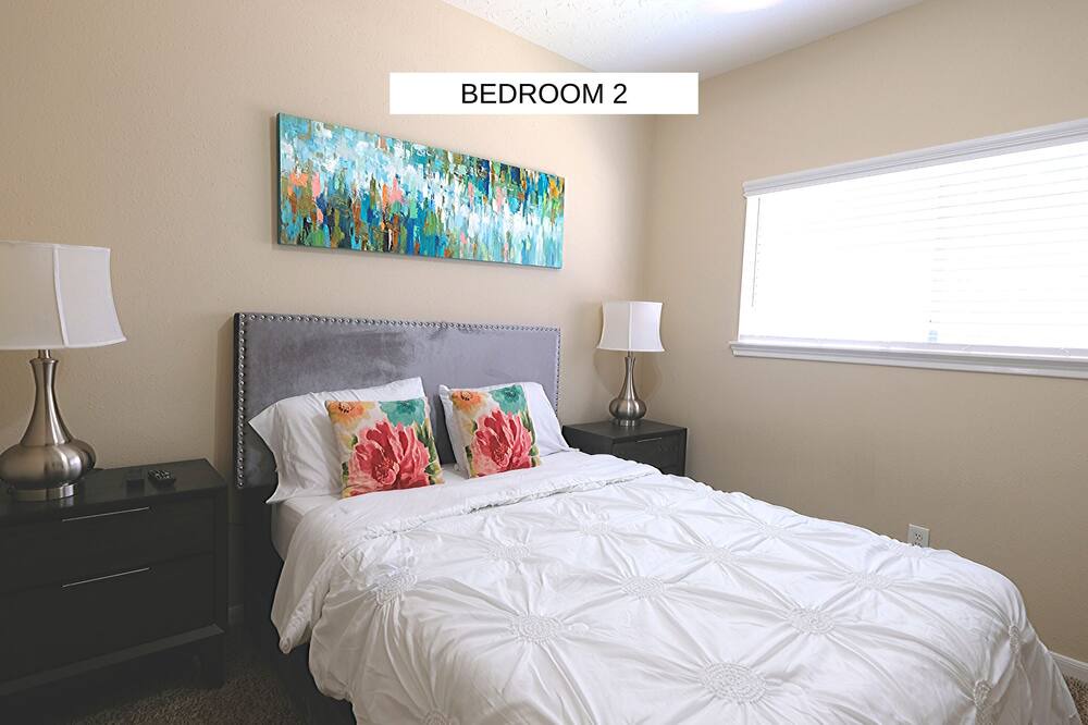 Photo of Bedroom in Pecan Grove