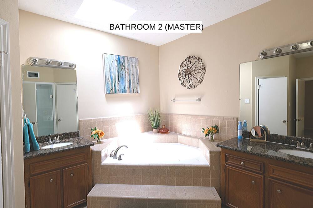 Photo of Bedroom in Pecan Grove