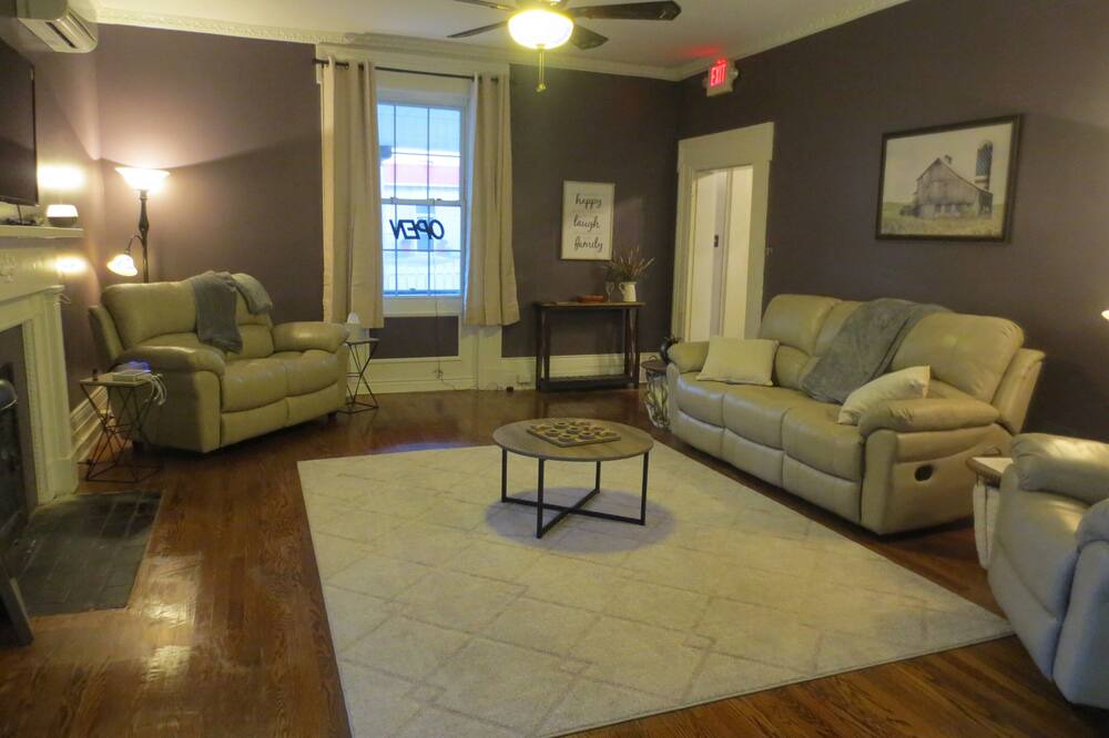 Photo of Bedroom in Buchanan