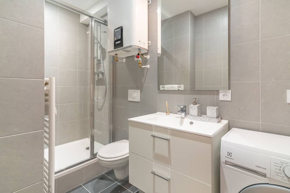 Photo of Bathroom in Moliere - Edgard Quinet