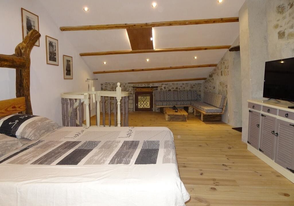 Photo of Bedroom in Saint-Florent-sur-Auzonnet