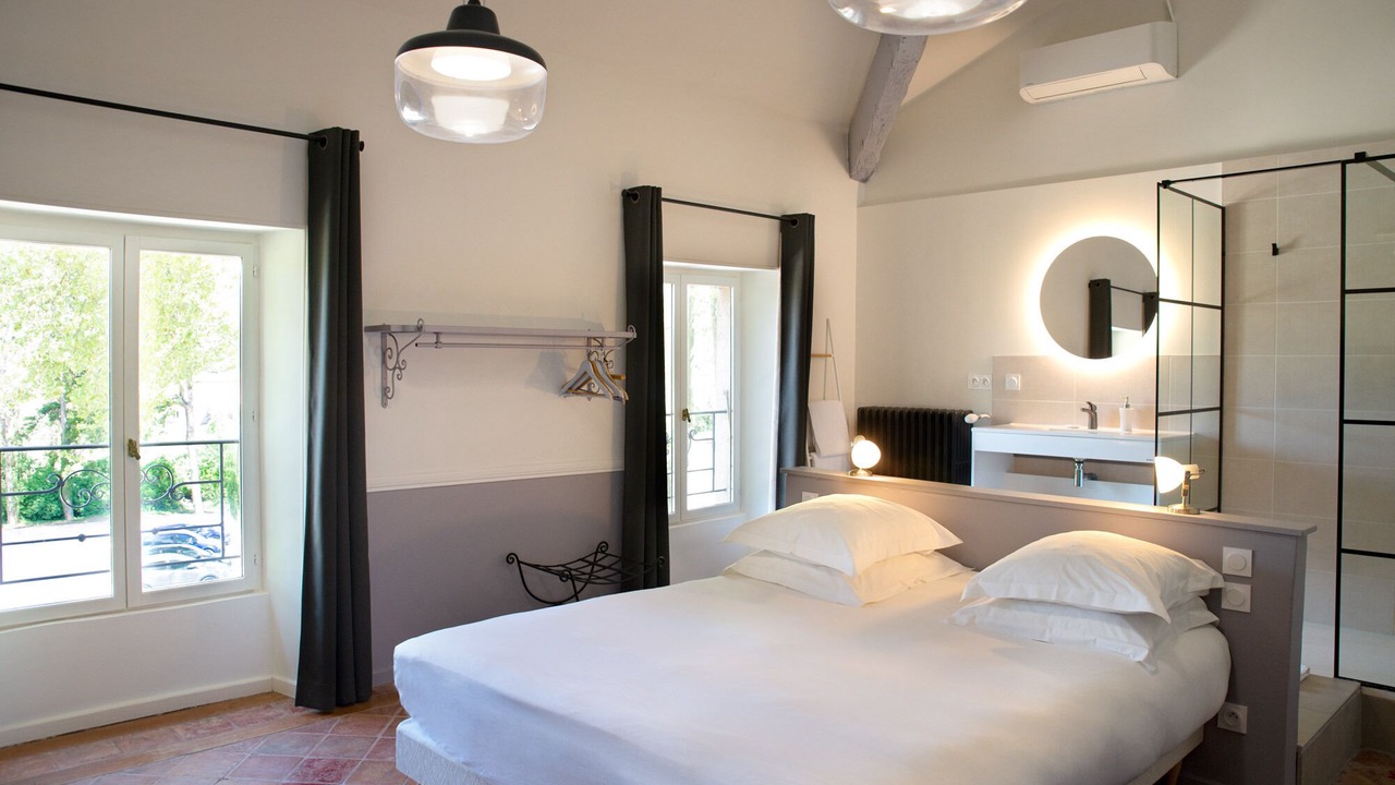 Photo of Bedroom in Chateauneuf-du-Rhone