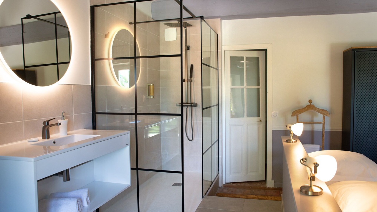 Photo of Bathroom in Chateauneuf-du-Rhone