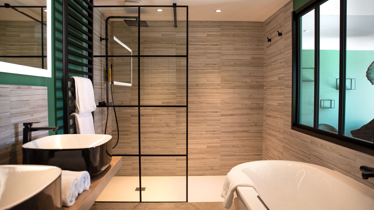 Photo of Bathroom in Chateauneuf-du-Rhone