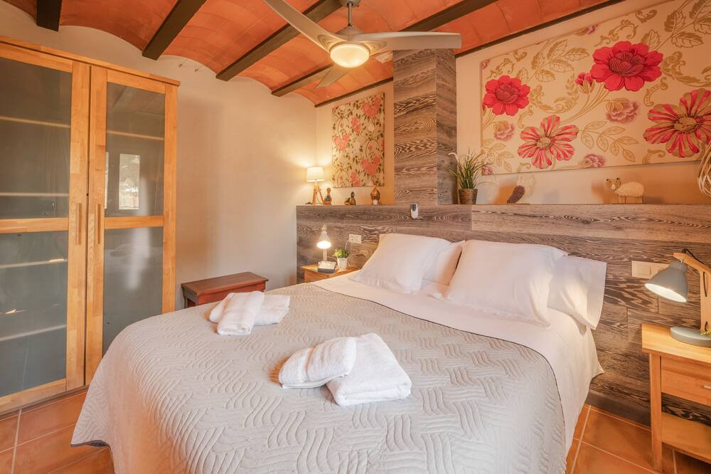 Photo of Bedroom in Vilabertran