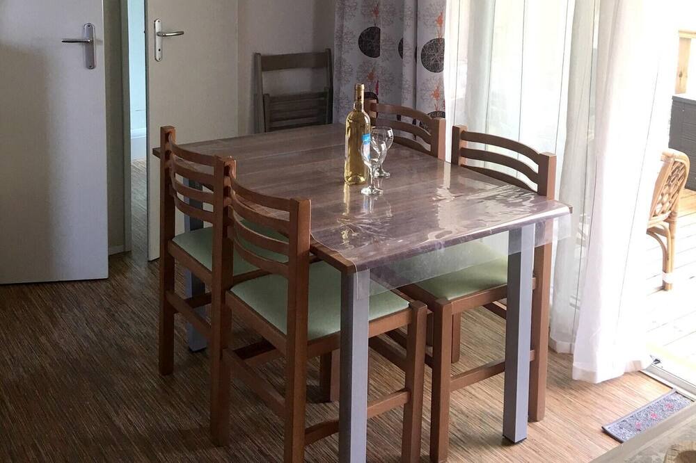 Photo of Livingroom in Sainte-Eulalie-en-Born