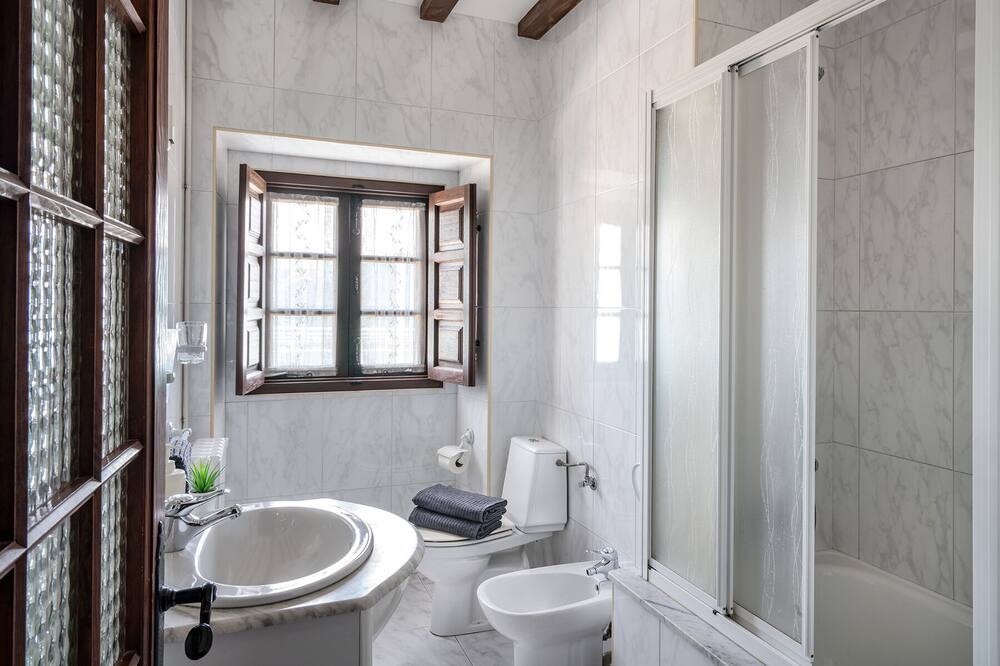 Photo of Bathroom in Los Corrales de Buelna